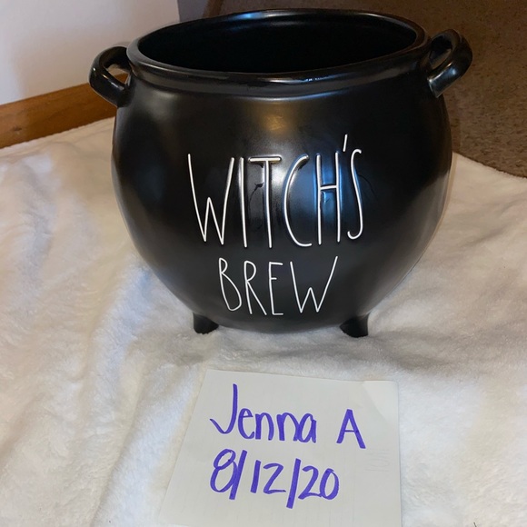 Rae Dunn Cauldron with Recipe - Picture 1 of 2